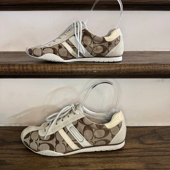 Coach Katelyn Tan and White Signature sneakers Women's size 5 - Picture 4 of 8